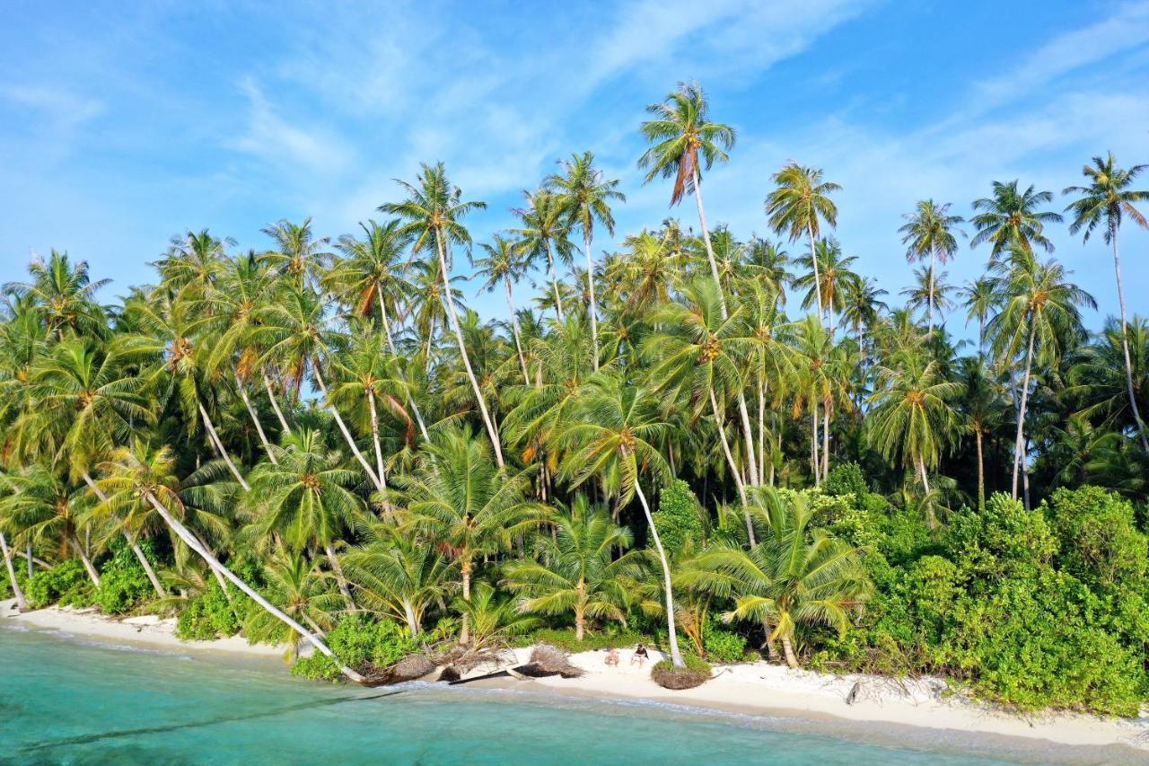 Tailana Island Pulau Banyak Hotel Alaban Exterior photo